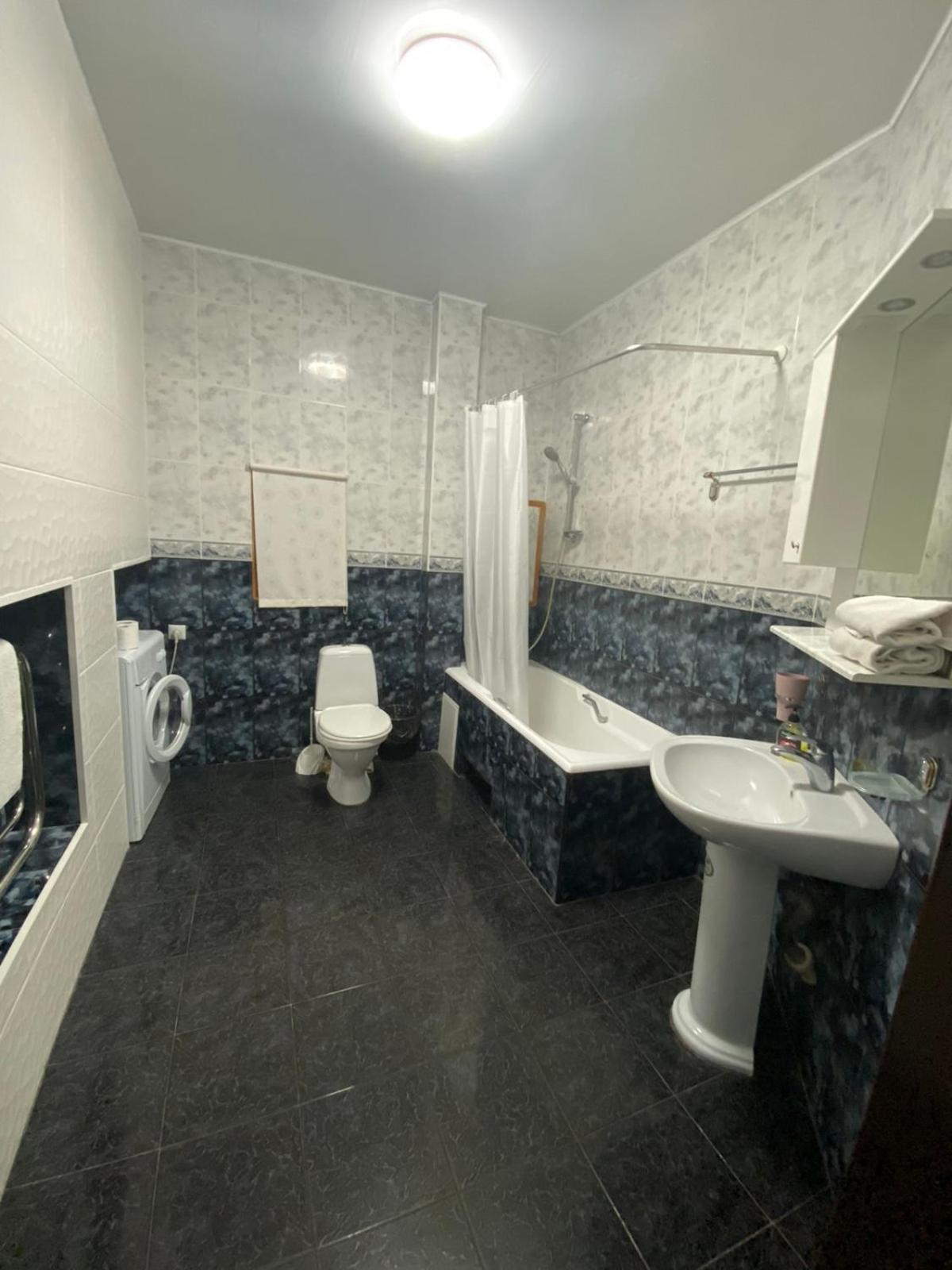 Deribas Apartments Odessa Extérieur photo
